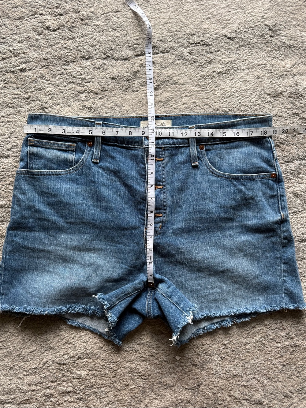 Madewell High Rise Denim Shorts | 32 - Picture 4 of 6